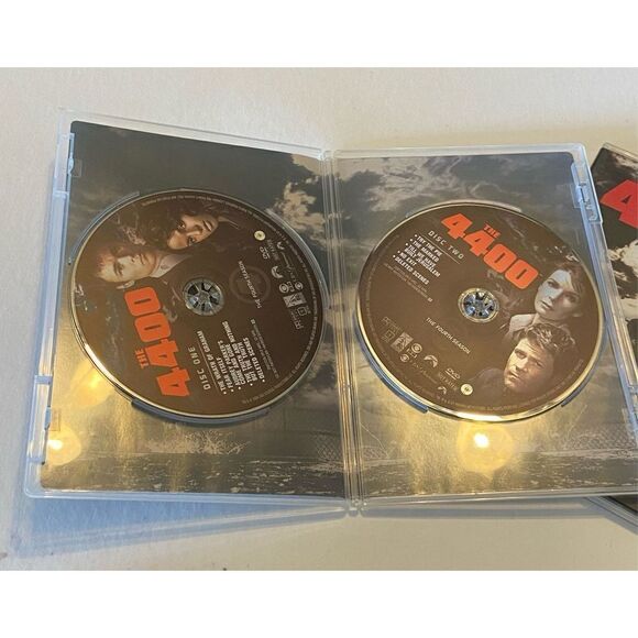 The 4400 - The Complete Fourth Season (DVD, 2008, 4 disc set) - Picture 6 of 11